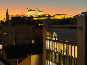 Old Town Apartment Black Bratislava